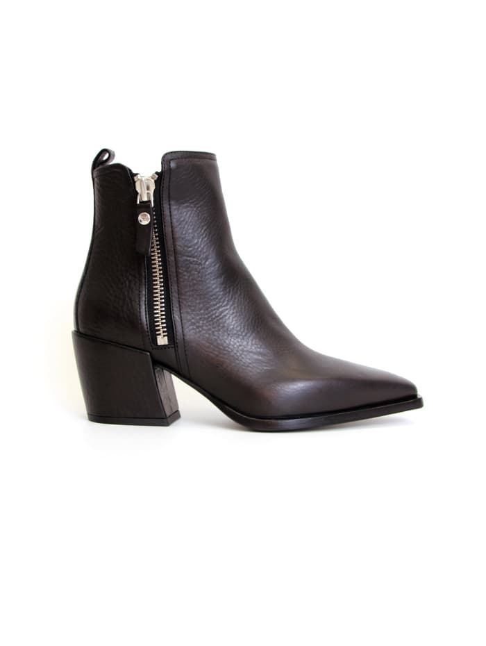 AGL boots