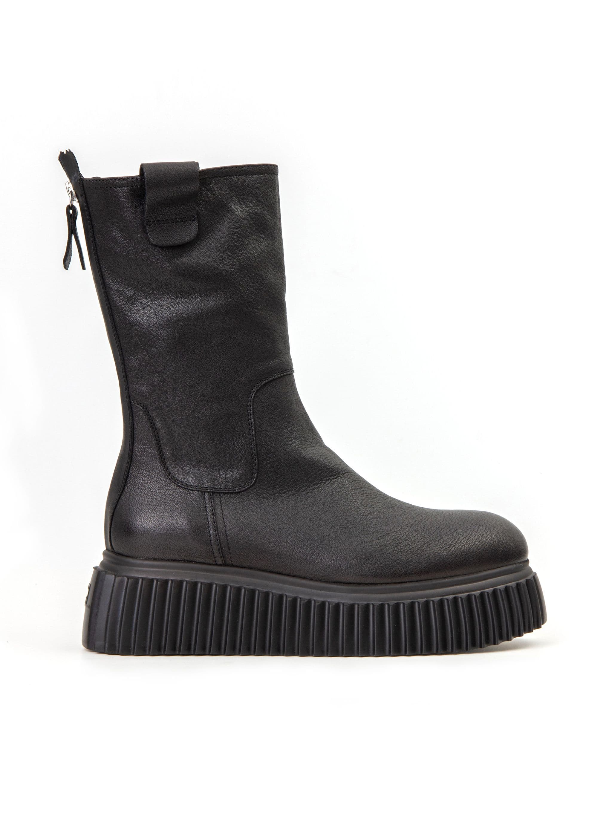 AGL boots